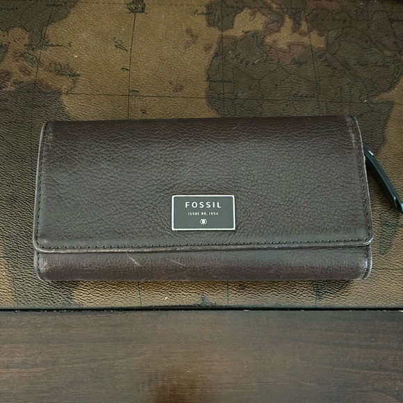 Fossil Handbags - FOSSIL Issue No. 1954 Leather Wallet